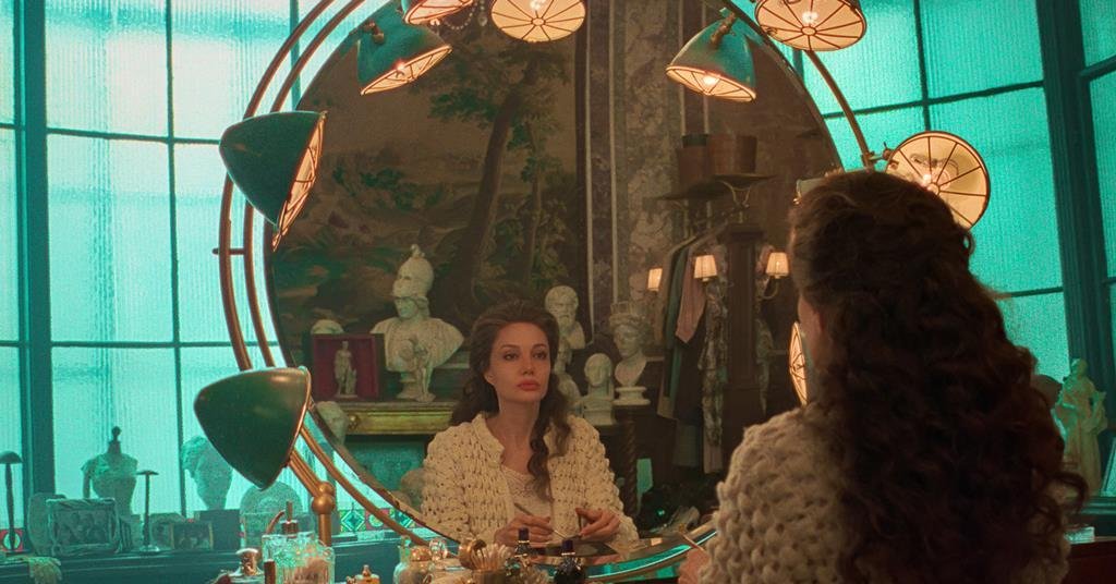 Netflix sets two-week awards corridor theatrical release for ‘Maria’ starring Angelina Jolie