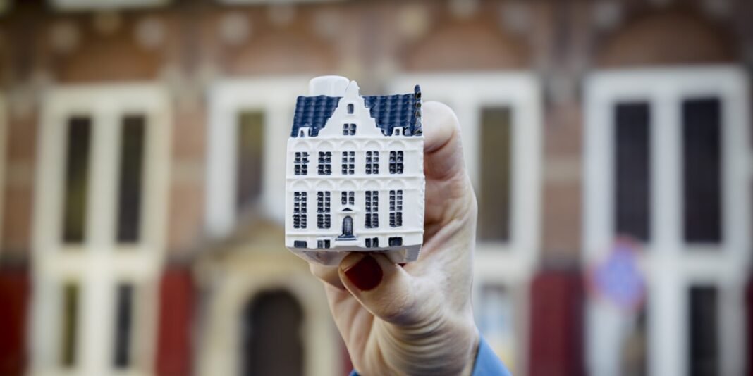 How KLM's Mini Houses Became a Popular Aviation Souvenir