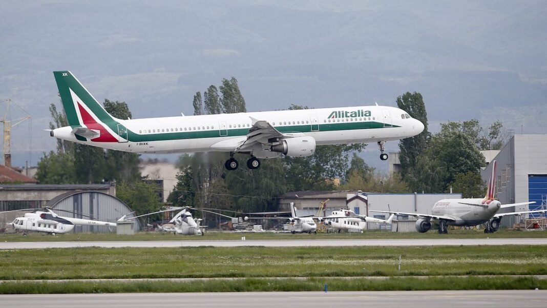 Alitalia to lay off more than 2,000 remaining employees as liquidation nears