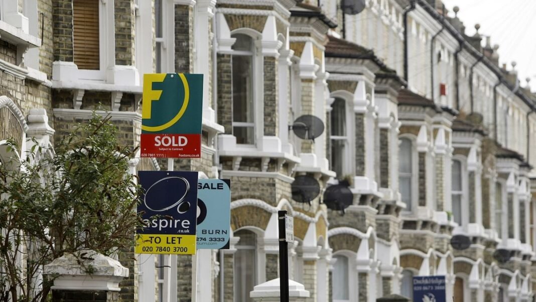 UK property: Average selling price falls for second month in a row