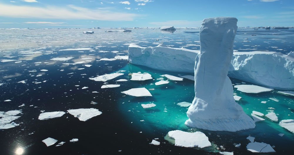 Glacier flood horror: 3,000 billion litres of meltwater unleashed in Greenland