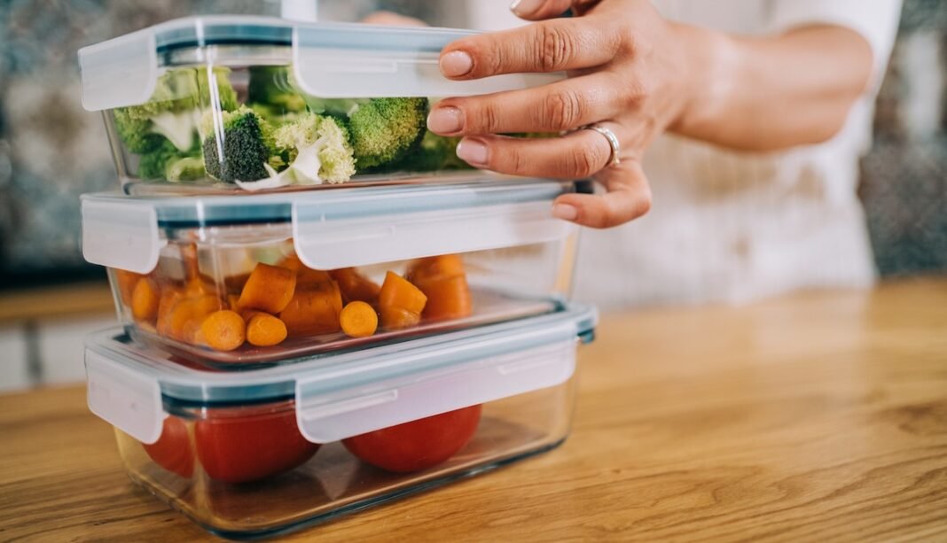 Why Glass Food Storage Containers Are More Optimal Than Plastic, According to a Food Safety Expert