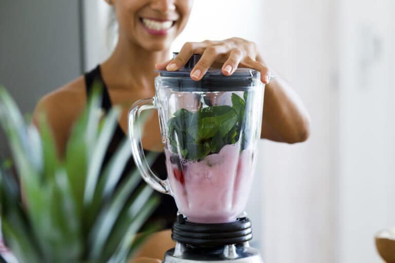 Smoothie Diet Unlocked: A Sustainable Approach or Just Another Fad?