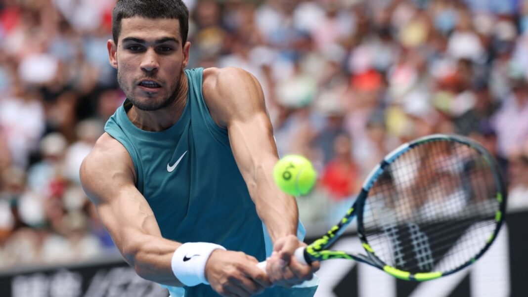 Carlos Alcaraz easily advances to Australian Open 3rd round
