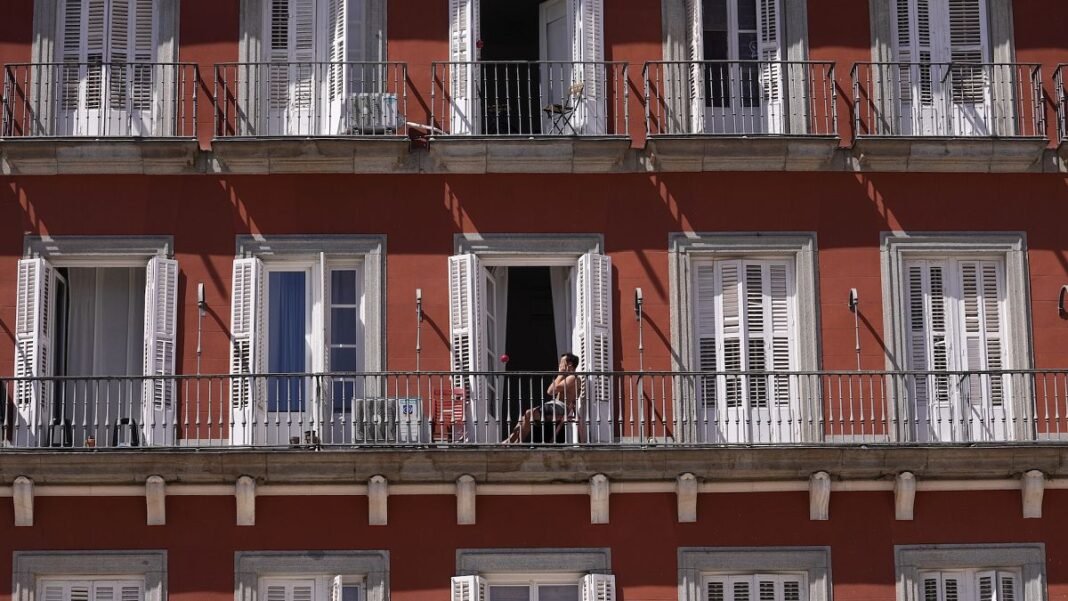 Spain calls for 100% tax charge on property bought by non-EU buyers