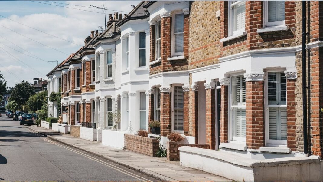 UK house prices rise but growth slows on high borrowing costs