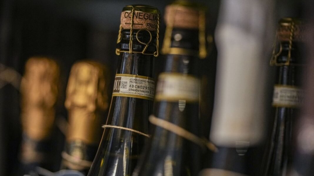 US importers stockpiling Italian prosecco amid fears of potential tariffs