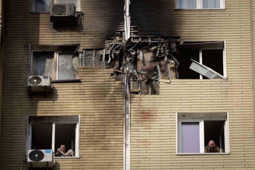 A Russian drone attack kills 7 in Ukraine ahead of ceasefire talks