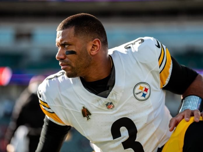 Russell Wilson Steelers pic