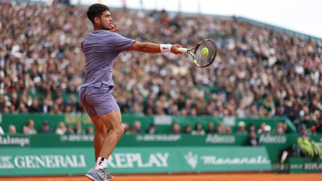 Carlos Alcaraz wins in injury return; Sabalenka, Gauff advance