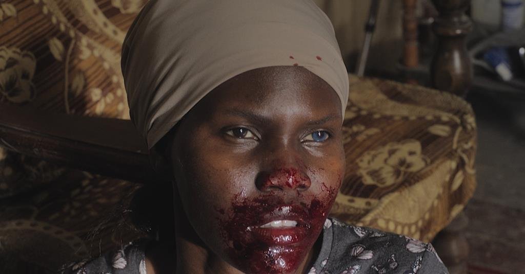 ‘Aisha Can’t Fly Away’ review: A Cairo careworker finds herself caught up in local gang tensions