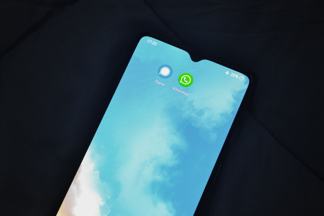 Why Signal says WhatsApp’s new feature is a privacy nightmare.