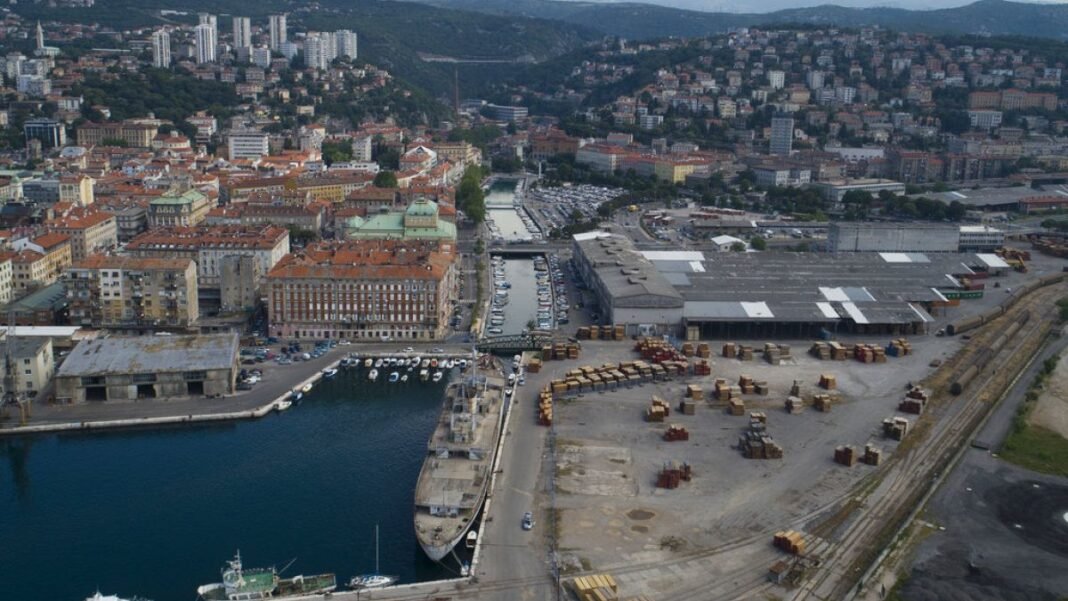 Polish railways PKP launches direct rail link from Warsaw to Croatian coast