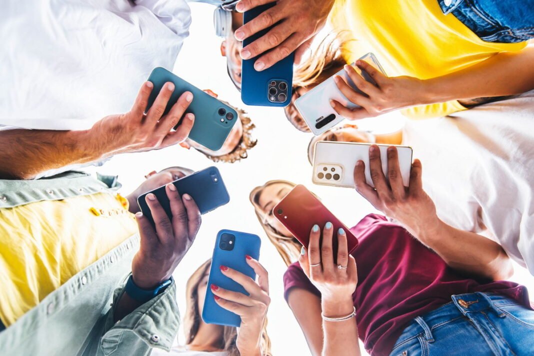 Teenagers hooked to screens are twice as likely to commit suicide