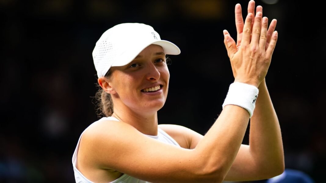Iga Swiatek fights back to reach third round at Wimbledon