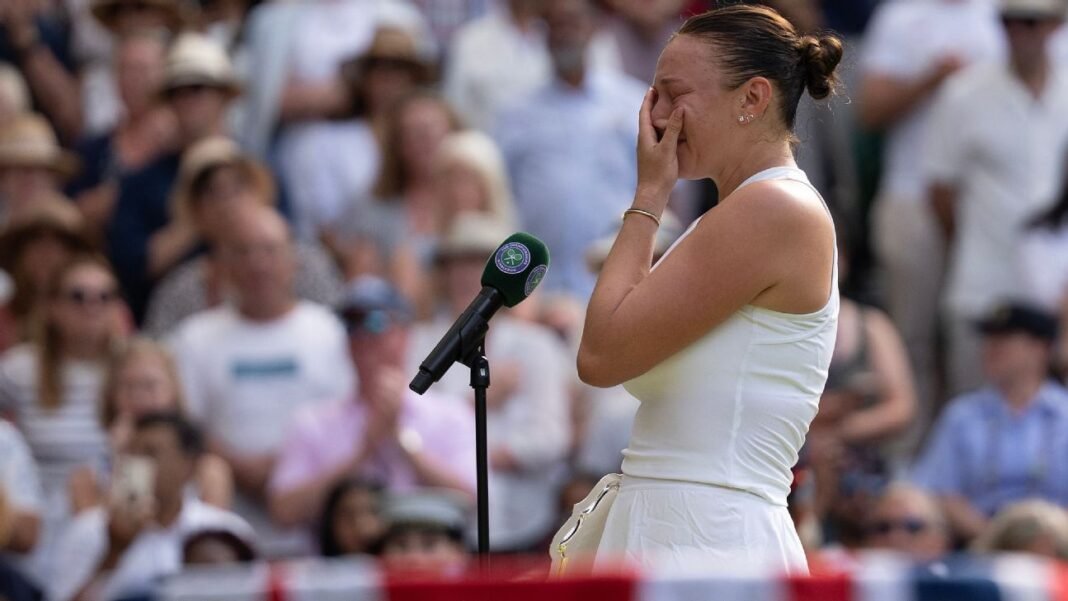Amanda Anisimova thanks mom through tears after Wimbledon loss