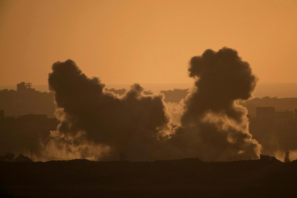 Israeli strikes kill 40 in Gaza, with no sign of a breakthrough after Trump’s talks with Netanyahu