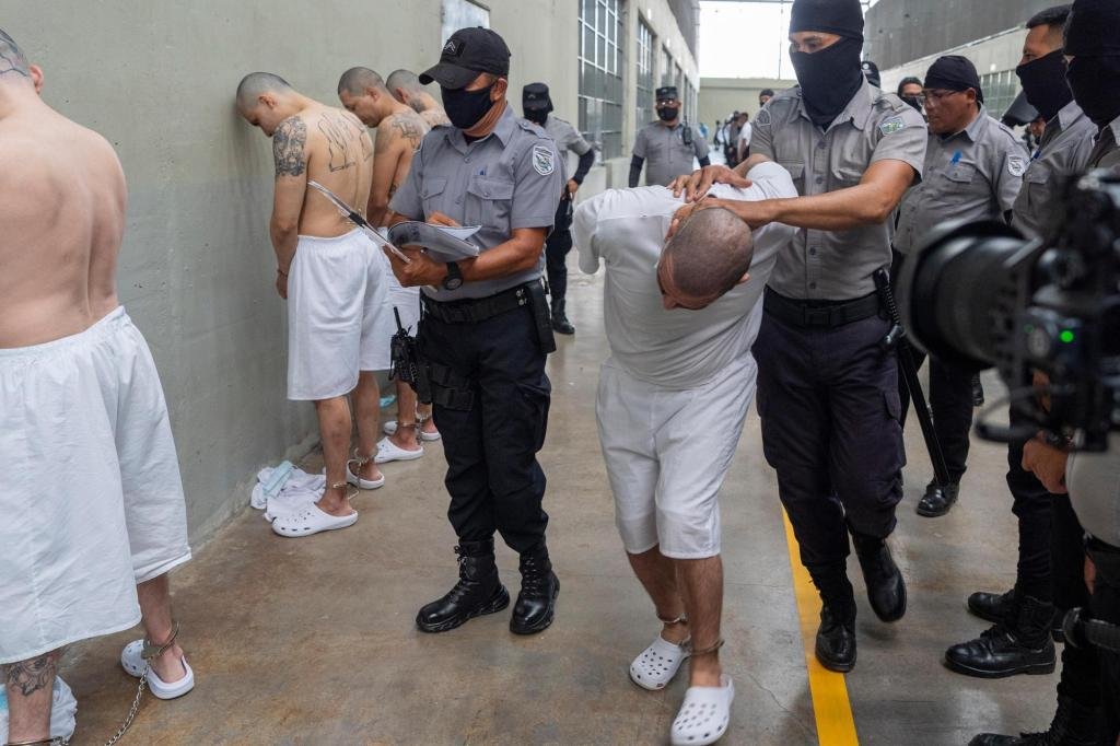 Migrants deported from US to Salvadoran prison remain under US control, Salvadoran officials tell UN