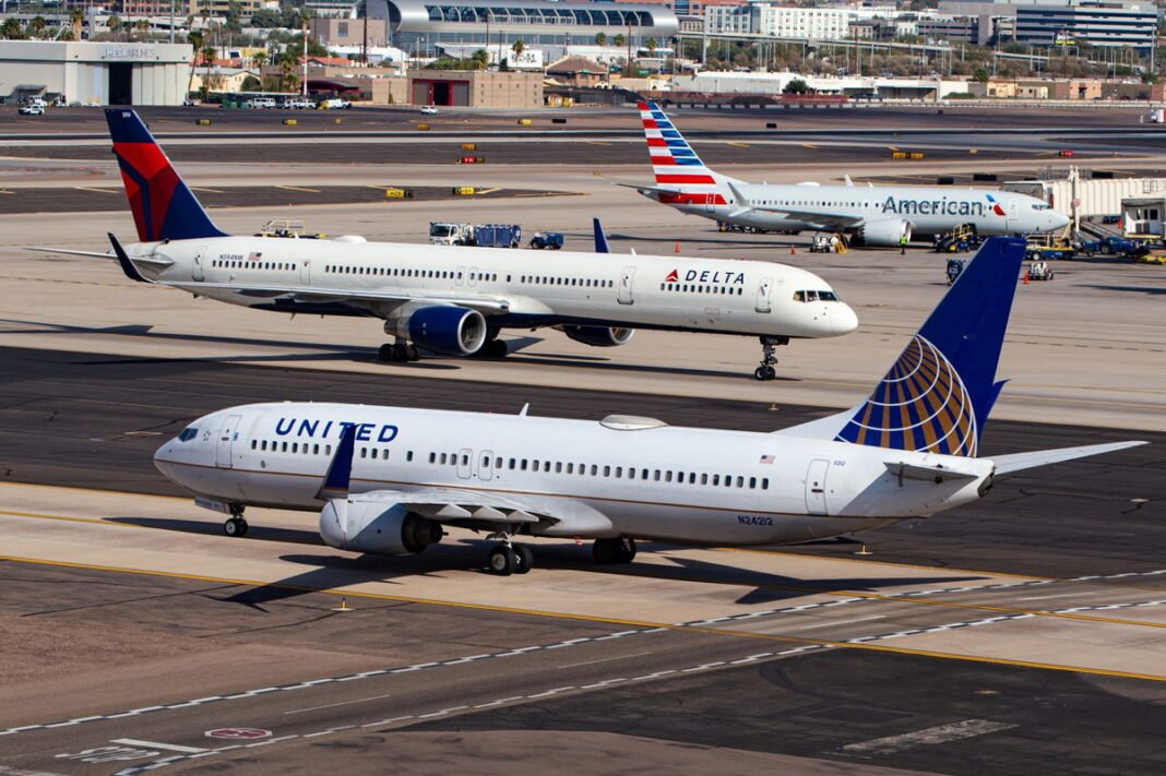 Panic spreads as smokes drifted in American Airlines flight cabin