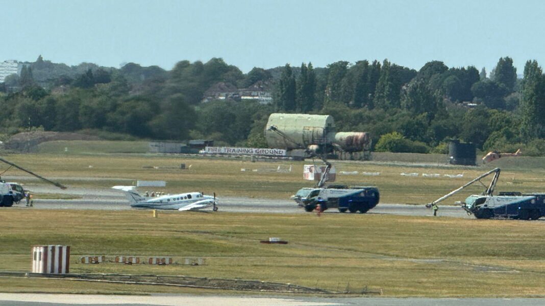 Chaos at UK’s Birmingham Airport after emergency landing